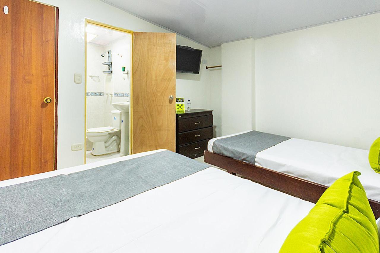 Hotel Ayenda Casa Howard 1092 Богота Экстерьер фото