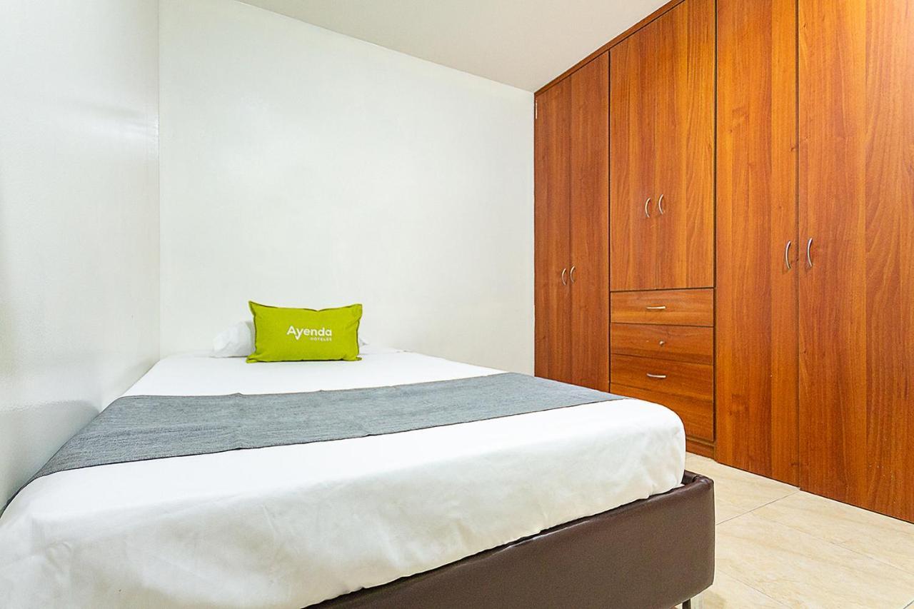 Hotel Ayenda Casa Howard 1092 Богота Экстерьер фото