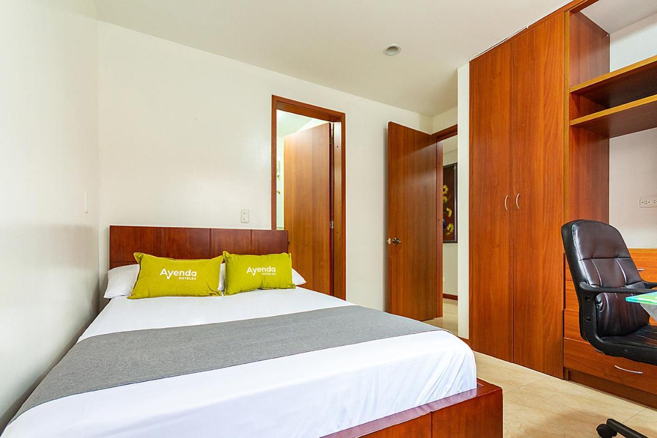 Hotel Ayenda Casa Howard 1092 Богота Экстерьер фото