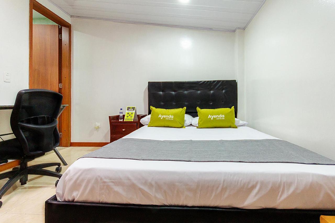 Hotel Ayenda Casa Howard 1092 Богота Экстерьер фото