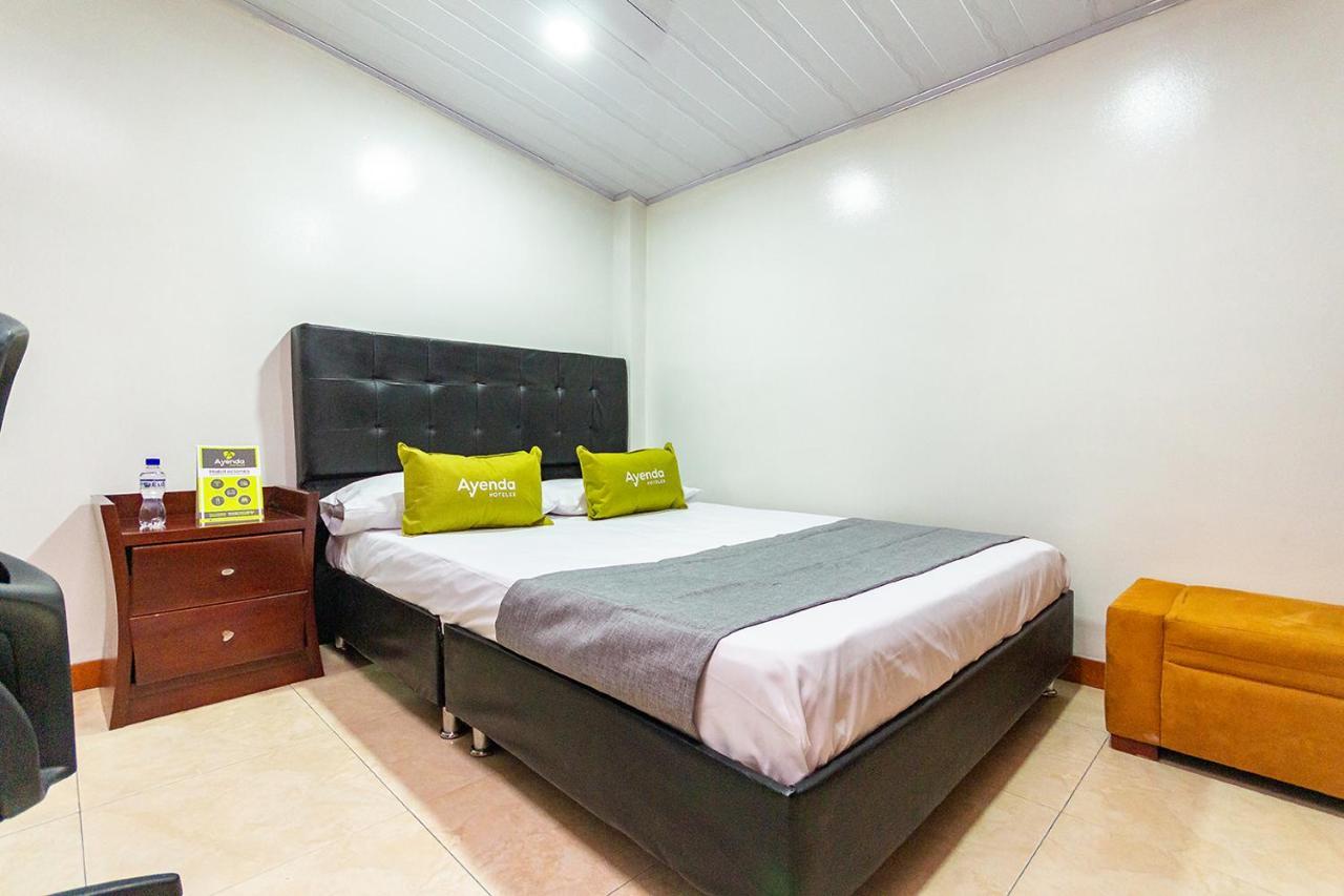 Hotel Ayenda Casa Howard 1092 Богота Экстерьер фото