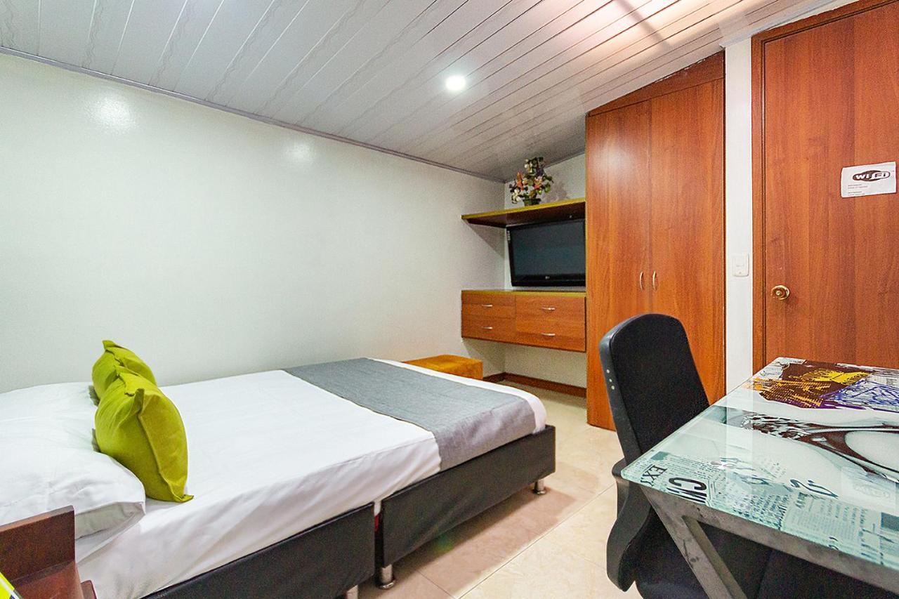 Hotel Ayenda Casa Howard 1092 Богота Экстерьер фото